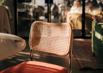 Decluttering 101: Practical Tips for a Tidy Home