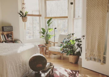 Seasonal Storage Solutions: Rotating Your Wardrobe and Decor